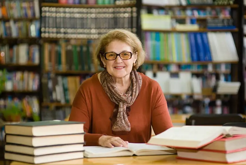 Factors Influencing Job Satisfaction of Librarians in University Libraries